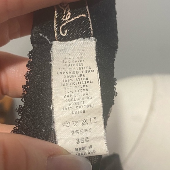 Jezebel 36C
animal print bra - Picture 7 of 8